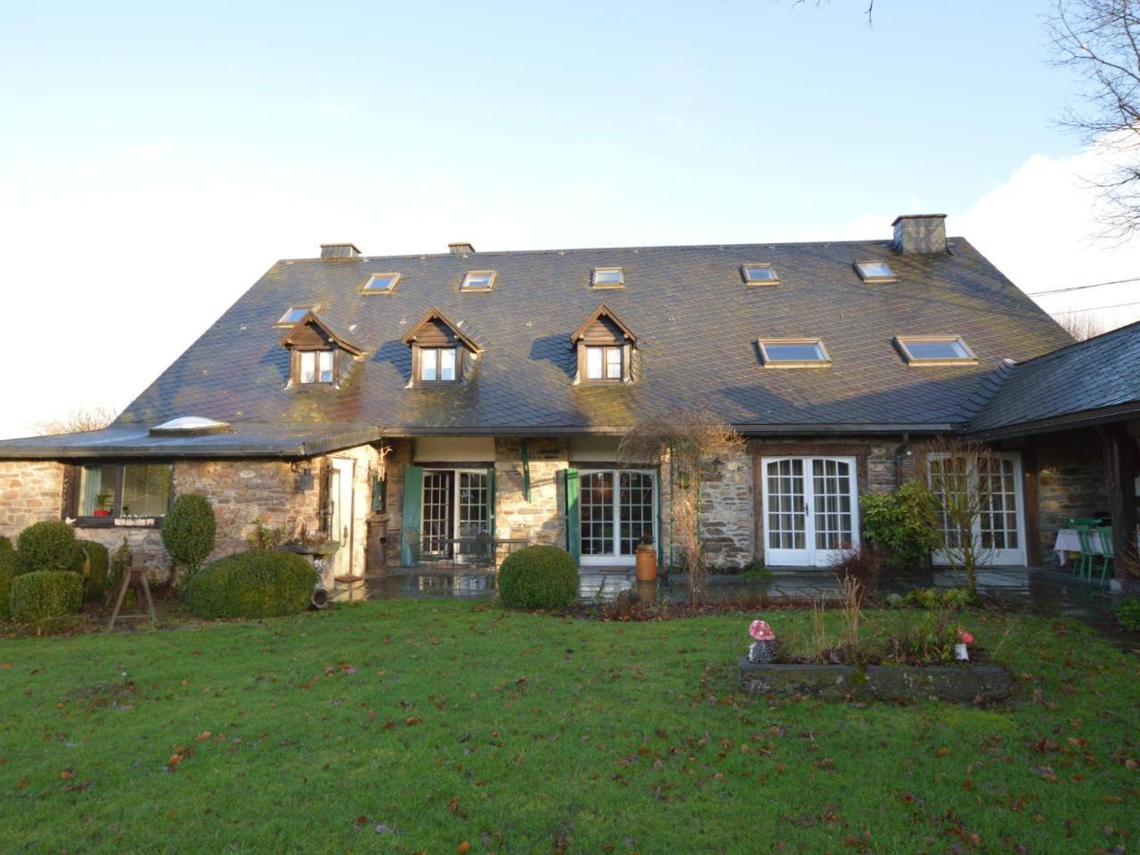 Cozy Cottage In Malmedy With Large Garden Buitenkant foto